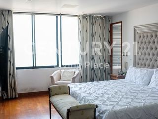 Foto 13 de Exclusivo Penthouse de Tres Niveles con Vista al mar en Miraflores