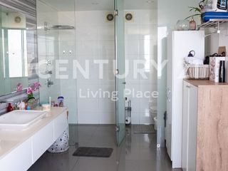 Foto 14 de Exclusivo Penthouse de Tres Niveles con Vista al mar en Miraflores