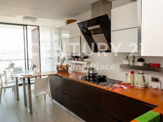 Foto 7 de Exclusivo Penthouse de Tres Niveles con Vista al mar en Miraflores