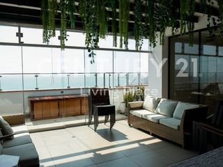 Foto 33 de Exclusivo Penthouse de Tres Niveles con Vista al mar en Miraflores