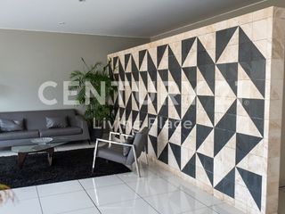 Foto 38 de Exclusivo Penthouse de Tres Niveles con Vista al mar en Miraflores