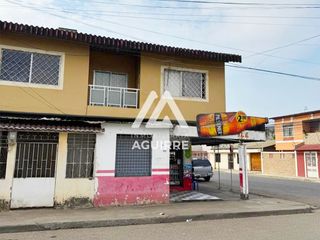 Foto 3 de EN VENTA: terreno + construcción esquinera frente al Mercado Las Palmeras, Machala