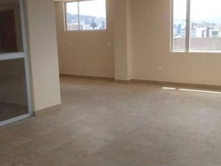 Foto 2 de Venta de Local Comercial de  102M2 Sector La Carolina