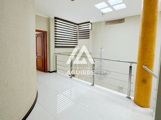 Foto 5 de EN VENTA: casa de lujo en Urbanización Privada, Machala