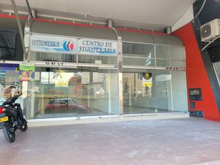 Foto 2 de LOCAL COMERCIAL EN LA CIRCUNVALAR A UNA CUADRA DE INVICO.