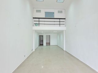Foto 5 de LOCAL COMERCIAL EN LA CIRCUNVALAR A UNA CUADRA DE INVICO.