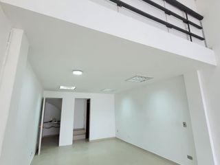 Foto 6 de LOCAL COMERCIAL EN LA CIRCUNVALAR A UNA CUADRA DE INVICO.