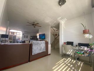 Foto 2 de casa de venta en urbanización zona sur manta