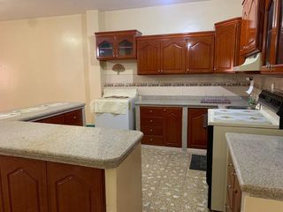 Foto 3 de casa rentera de venta en el centro de manta manabi B/L