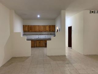 Foto 9 de casa rentera de venta en el centro de manta manabi B/L