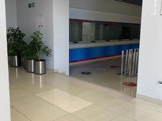 Foto 6 de Venta de local comercial con oficinas - Sector La Mariscal