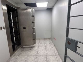 Foto 6 de Venta de local comercial Quito - Sector Alameda