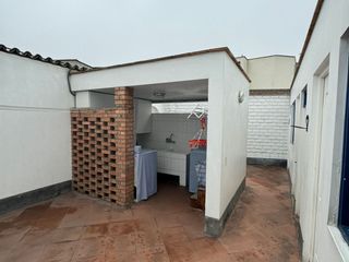 Foto 56 de VENTA CASA CAMACHO (espalda colegio Roosevelt)