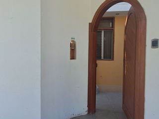 Foto 2 de SE VENDE CASA EN URB. INGENIEROS CHICLAYO