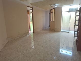 Foto 4 de SE VENDE CASA EN URB. INGENIEROS CHICLAYO
