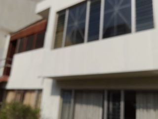 Foto 3 de VENDO CASA  CERCA A PRIMAVERA  392M2. (PRECIO CONVERSABLE)