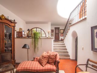 Foto 3 de LINDA CASA ESTILO CALIFORNIANO EN LA AURORA: 4 DORM, $ 812.000