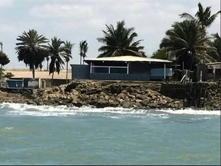 Foto 1 de VENDO CASA DE PLAYA EN PRIMERA FILA - PLAYA COLAN