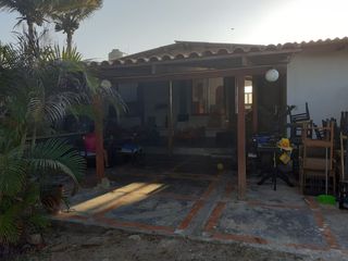 Foto 3 de VENDO CASA DE PLAYA EN PRIMERA FILA - PLAYA COLAN