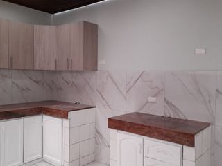 Foto 2 de Urdesa, Venta de linda Casa de 3 dormitorios remodelada