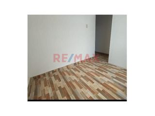 Foto 3 de Se Vende Propiedad En Urb Santa Margarita De 3 Pisos Independientes Con Acabados De Primera Oportunidad Unica. ID: 1115465