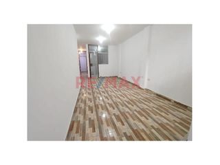Foto 5 de Se Vende Propiedad En Urb Santa Margarita De 3 Pisos Independientes Con Acabados De Primera Oportunidad Unica. ID: 1115465