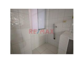 Foto 8 de Se Vende Propiedad En Urb Santa Margarita De 3 Pisos Independientes Con Acabados De Primera Oportunidad Unica. ID: 1115465