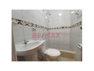 Foto 9 de Se Vende Propiedad En Urb Santa Margarita De 3 Pisos Independientes Con Acabados De Primera Oportunidad Unica. ID: 1115465