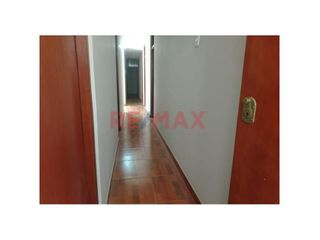 Foto 15 de Se Vende Propiedad En Urb Santa Margarita De 3 Pisos Independientes Con Acabados De Primera Oportunidad Unica. ID: 1115465