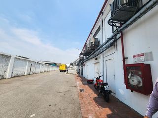 Foto 9 de La Aurora, Renta de Local Comercial 225 mts2
