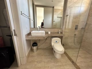 Foto 16 de APARTAMENTO DE 4 HABITACIONES CON BAÑO