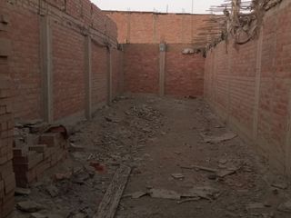 Foto 7 de vendo terreno con casa comercial de 200 m2 con titulo en zapallal