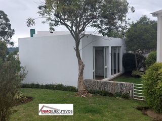 Foto 14 de Espectacular Casa de Venta, doble seguridad en conjunto de 4 casas. LA VIÑA-TUMBACO