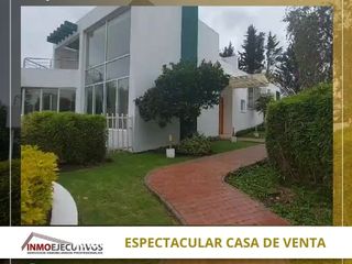 Foto 1 de Espectacular Casa de Venta, doble seguridad en conjunto de 4 casas. LA VIÑA-TUMBACO