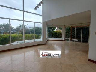 Foto 4 de Espectacular Casa de Venta, doble seguridad en conjunto de 4 casas. LA VIÑA-TUMBACO