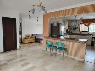 Foto 4 de Casa de alquiler en la Urbanización Plaza Madeira, ave León Febres Cordero.