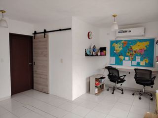 Foto 17 de Casa de alquiler en la Urbanización Plaza Madeira, ave León Febres Cordero.