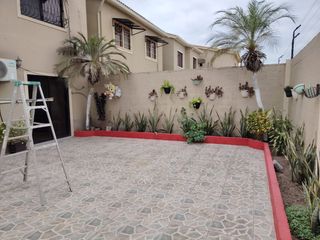 Foto 30 de Casa de alquiler en la Urbanización Plaza Madeira, ave León Febres Cordero.