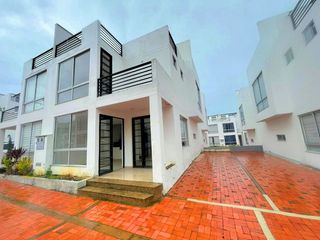 Foto 9 de CASA EN VENTA CONJUNTO RESIDENCIAL PALMAS DE IRAKA II LA MESA CUNDINAMRCA