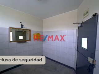Foto 4 de Vendo Local Comercial Y/O Industrial En Urb. Ind. Santa Rosa, Ate - Zonificación I3