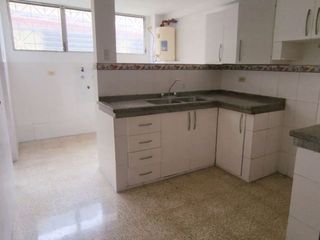 Foto 3 de Venta de Condominio Sur de Guayaquil Barrio Centenario Av. Rosa Borja