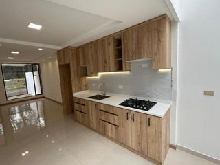 Foto 5 de Elegante villa en venta por estrenar sector Río Amarillo, exclusivo sector, crédito VIP.