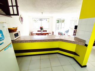 Foto 11 de ✅ VENDO CONFORTABLE CASA DOS PLANTAS CON TERRAZA. (TONSUPA - ECUADOR)