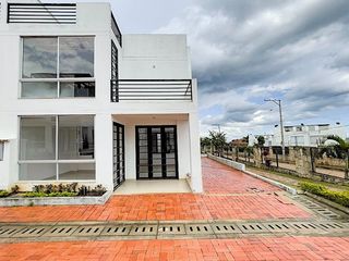 Foto 1 de CASA EN VENTA CONJUNTO RESIDENCIAL PALMAS DE IRAKA II LA MESA CUNDINAMRCA
