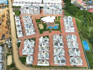 Foto 4 de CASA EN VENTA CONJUNTO RESIDENCIAL PALMAS DE IRAKA II LA MESA CUNDINAMRCA