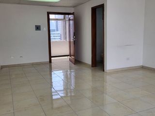 Foto 7 de ARRIENDO OFICINA SECTOR HOSPITAL BACA ORTIZ PISO 12. $300