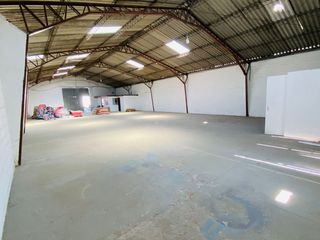 Foto 3 de GALPON / BODEGA DE RENTA, CALDERON