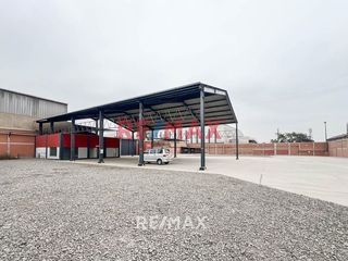 Foto 12 de Vendo Gran Local Comercial Y/O Industrial En Ate - Zonificación I3