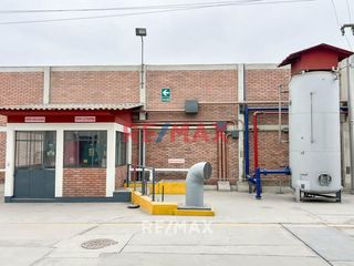 Foto 5 de Vendo Gran Local Comercial Y/O Industrial En Ate - Zonificación I3