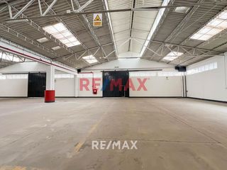 Foto 14 de Vendo Gran Local Comercial Y/O Industrial En Ate - Zonificación I3